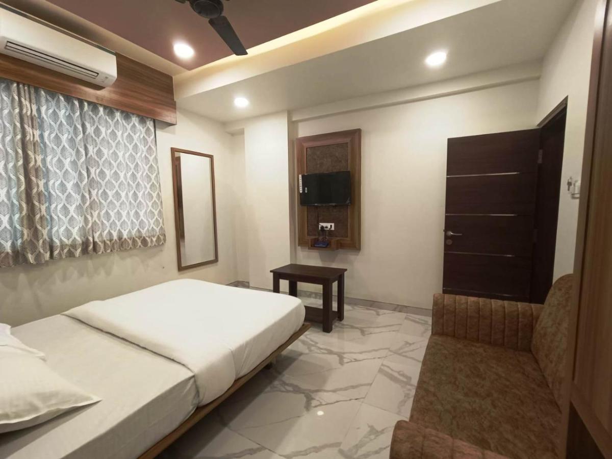 Sai Sagar Lodging & Boarding Ulhāsnagar Εξωτερικό φωτογραφία